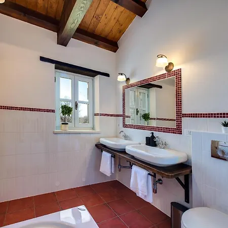 ヴィラ Avalon - Luxury With Pool In The Centre Of Istria *
