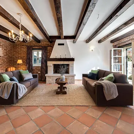 Avalon - Luxury With Pool In The Centre Of Istria