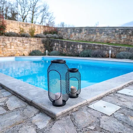 Avalon - Luxury With Pool In The Centre Of Istria Tinjan