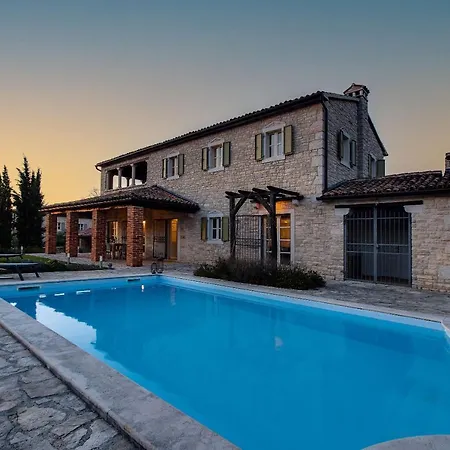 Avalon - Luxury With Pool In The Centre Of Istria * Tinjan