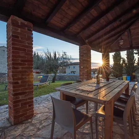 Avalon - Luxury With Pool In The Centre Of Istria * Tinjan