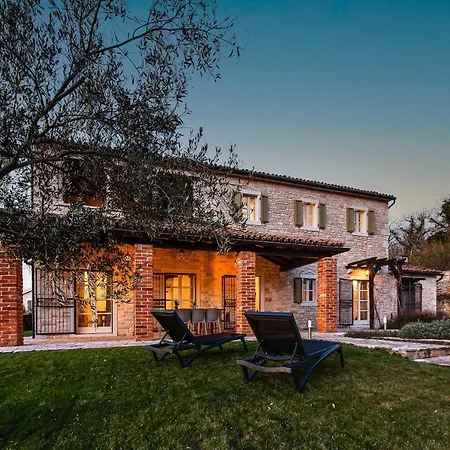 Avalon - Luxury With Pool In The Centre Of Istria Villa Tinjan