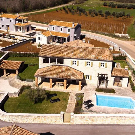 Avalon - Luxury With Pool In The Centre Of Istria Villa