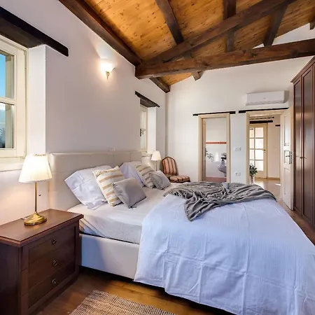 ヴィラ Avalon - Luxury With Pool In The Centre Of Istria *