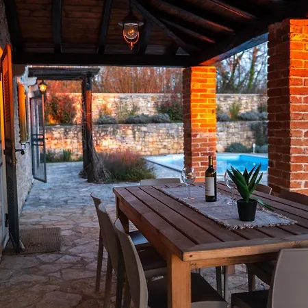 Avalon - Luxury With Pool In The Centre Of Istria * Tinjan