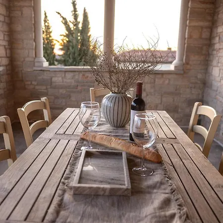 Avalon - Luxury With Pool In The Centre Of Istria ヴィラ *