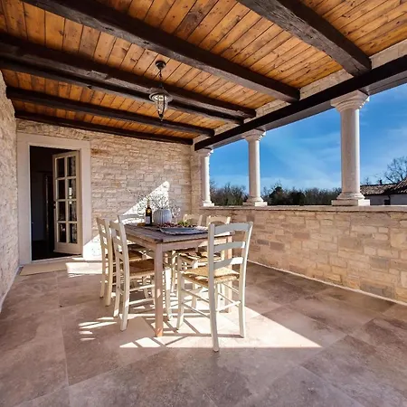 Avalon - Luxury With Pool In The Centre Of Istria