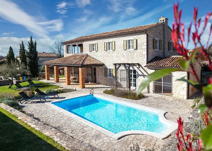 Avalon - Luxury With Pool In The Centre Of Istria Vila Tinjan