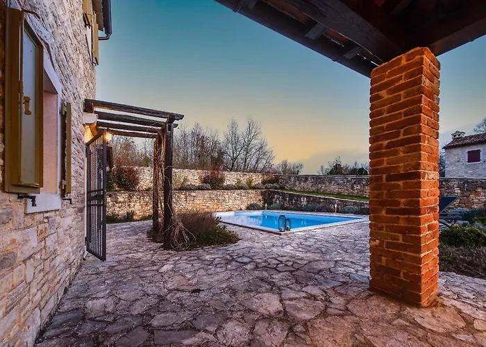 Avalon - Luxury With Pool In The Centre Of Istria Tinjan