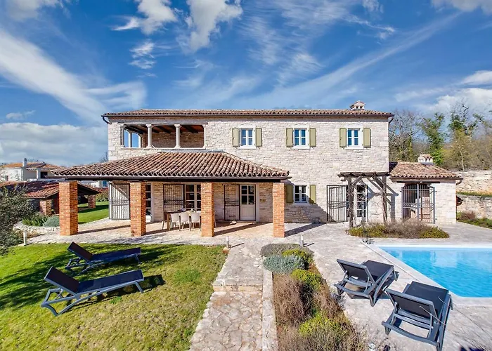 Avalon - Luxury With Pool In The Centre Of Istria Vila